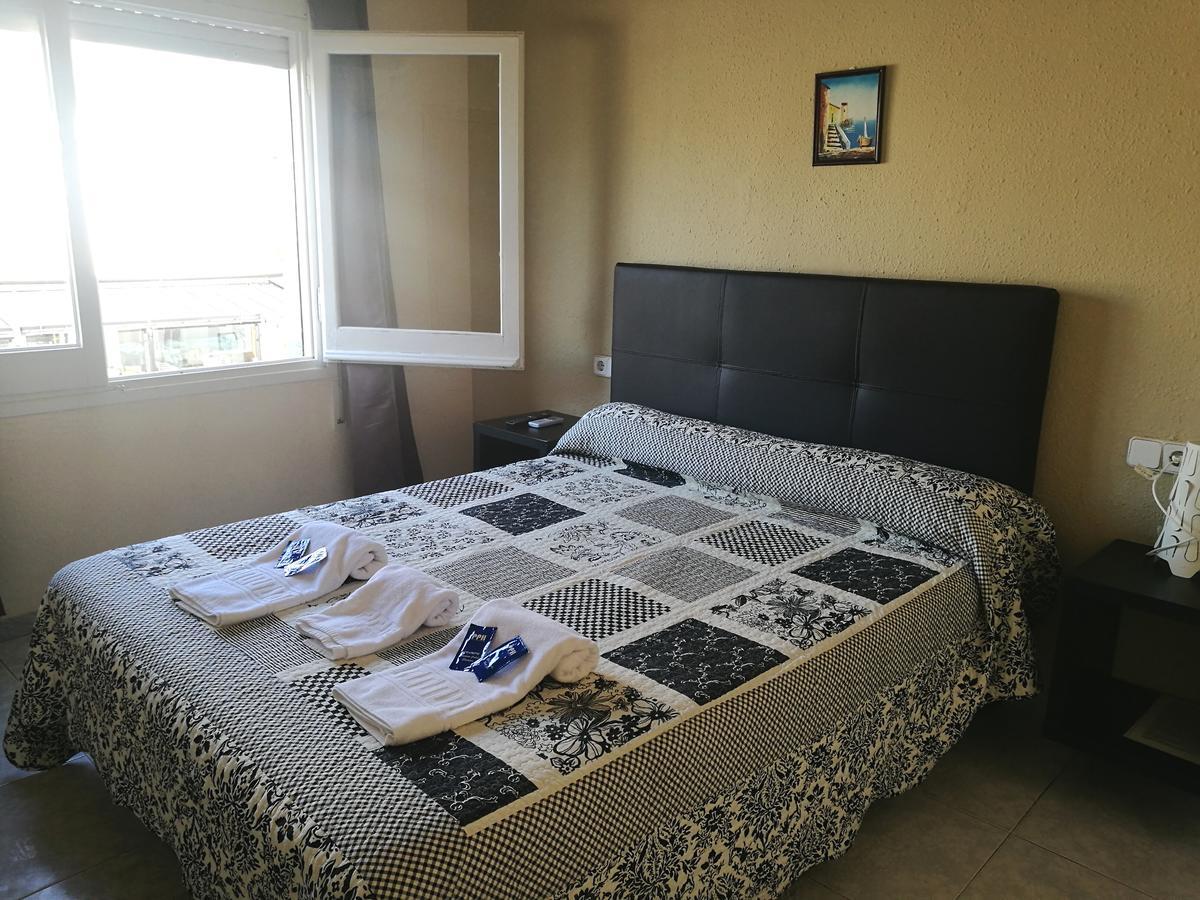 Hotel Beach Playa Кастельдафелс Екстер'єр фото