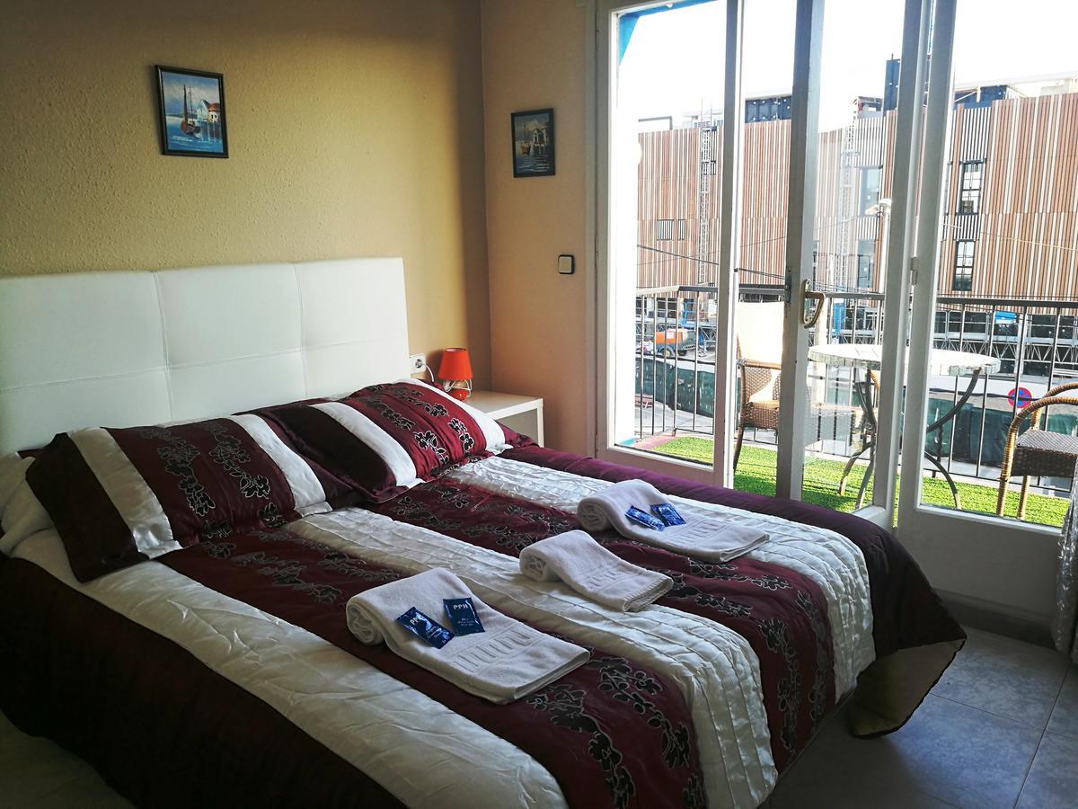 Hotel Beach Playa Кастельдафелс Екстер'єр фото